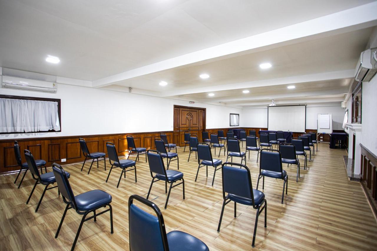 Hotel Dan Inn Curitiba Centro By Nacional Inn Ngoại thất bức ảnh
